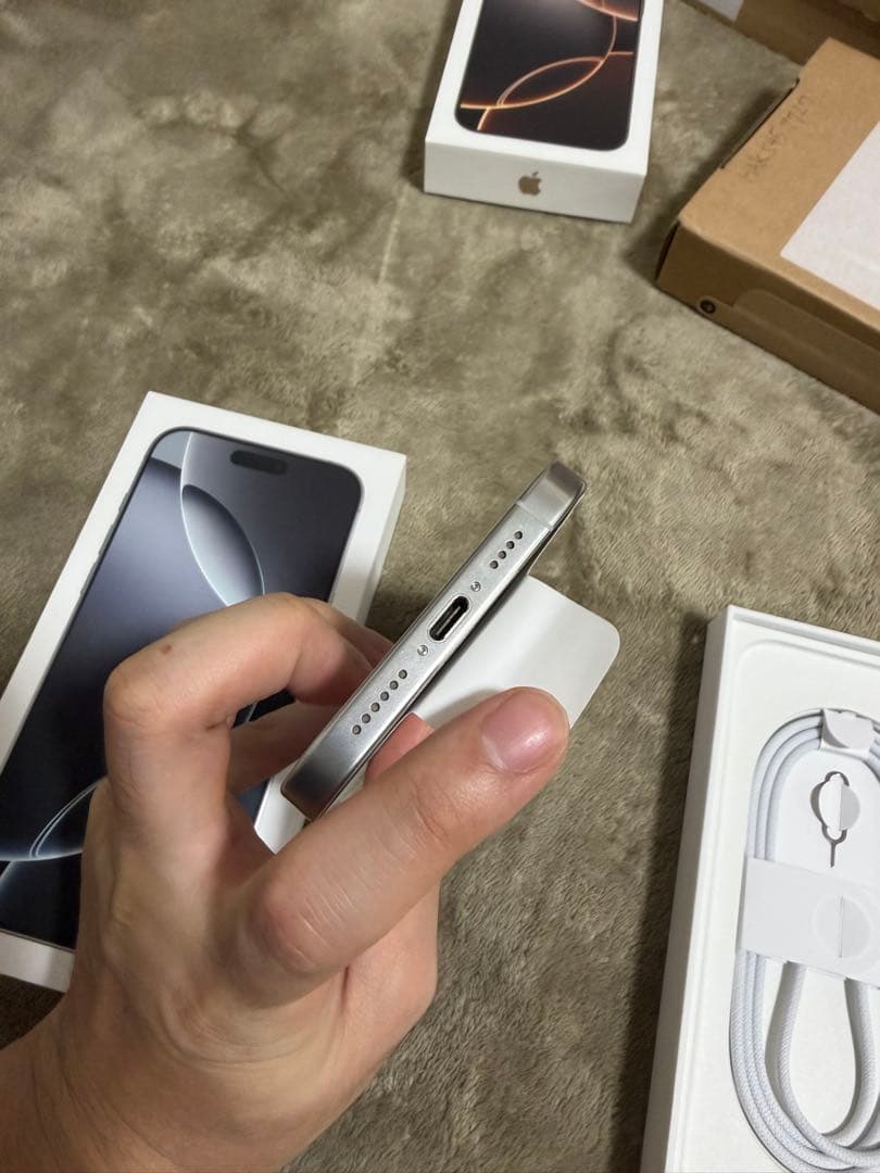 iPhone 16 promax 256GB ホワイトチタニウム 100%