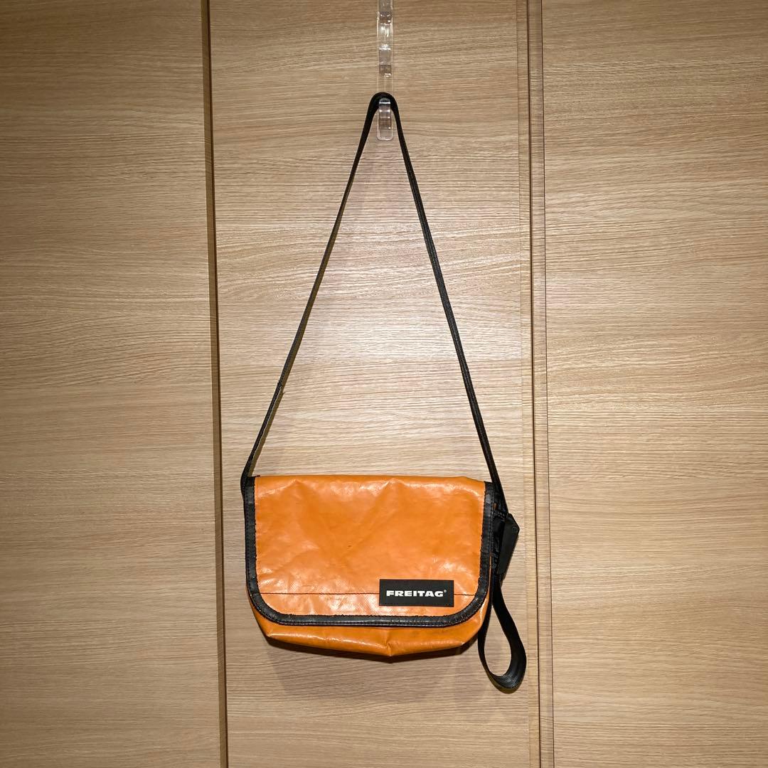 FREITAG HAWAII FIVE-0 オレンジ ショルダーバッグ