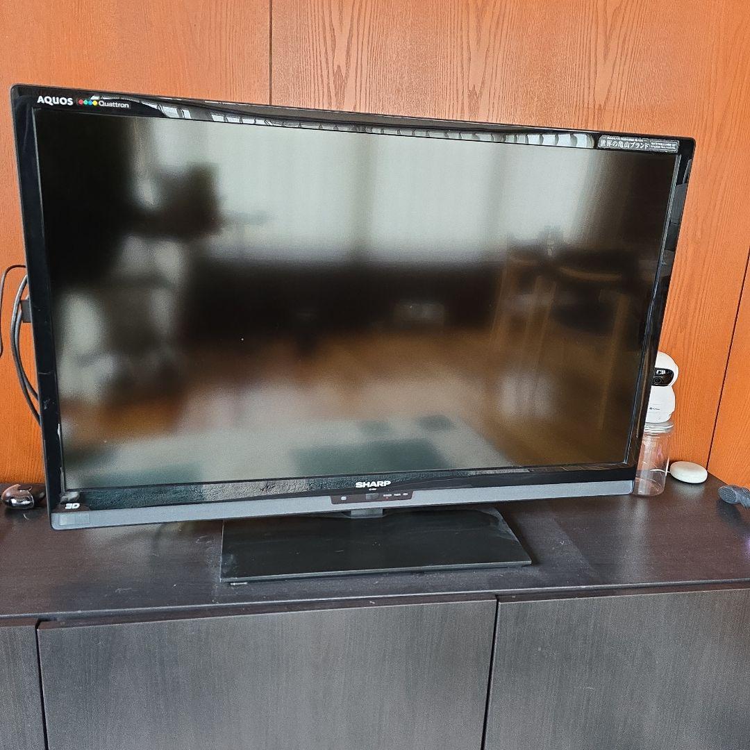 SHARP AQUOS Quattron 40インチ液晶テレビ