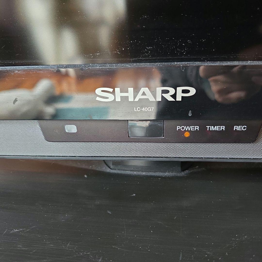 SHARP AQUOS Quattron 40インチ液晶テレビ
