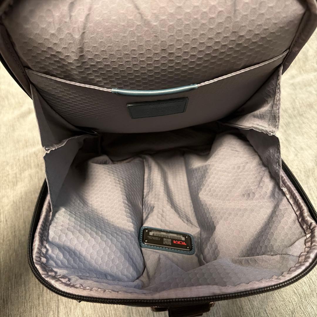 TUMI ナイトスリング ペイヴメント