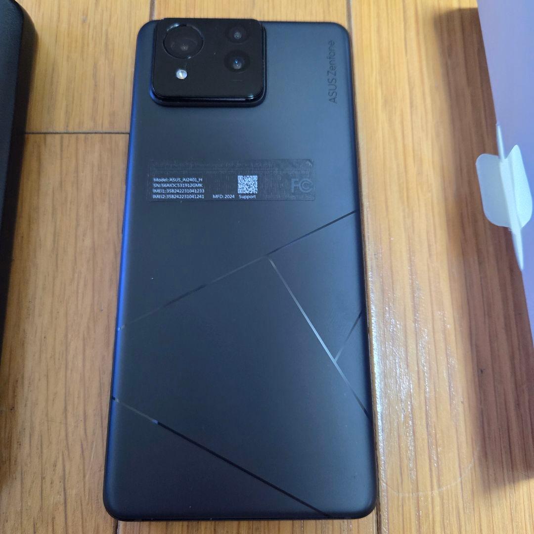 ASUS Zenfone 11 Ultra 本体 ケース付き