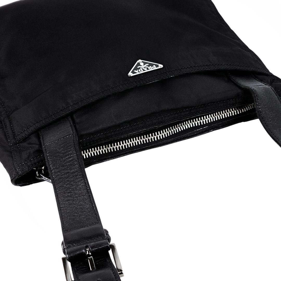 美品 プラダ PRADA 三角ロゴ レザー切替 ショルダー メッセンジャーバッグ