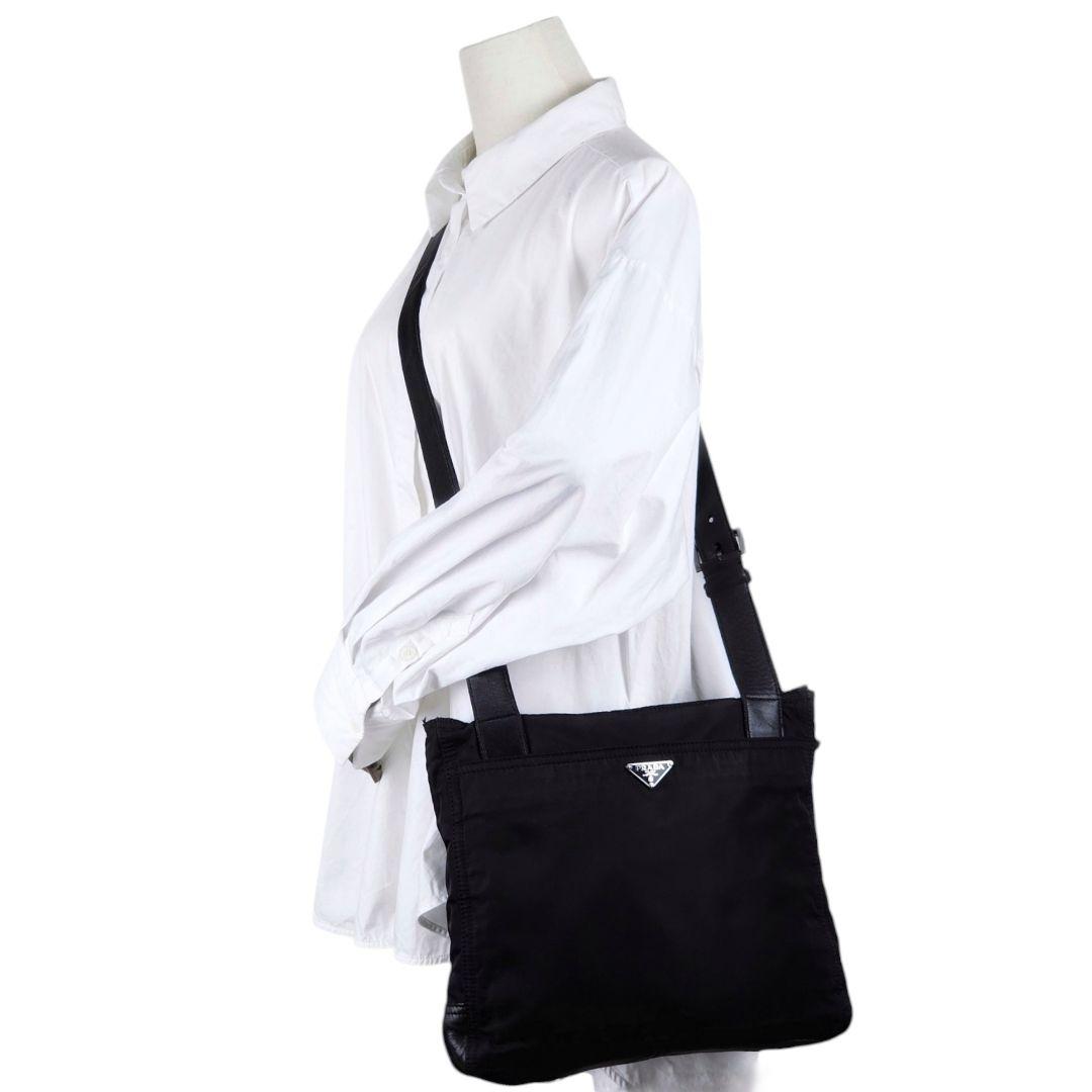 美品 プラダ PRADA 三角ロゴ レザー切替 ショルダー メッセンジャーバッグ