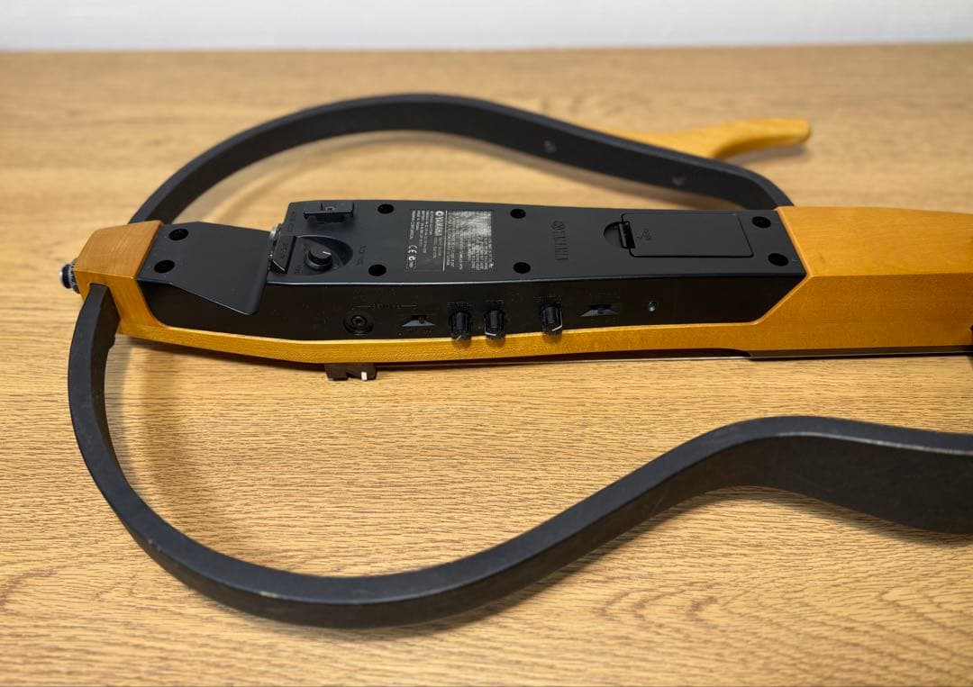 ヤマハ サイレントギター SLG-100N（おまけ付）