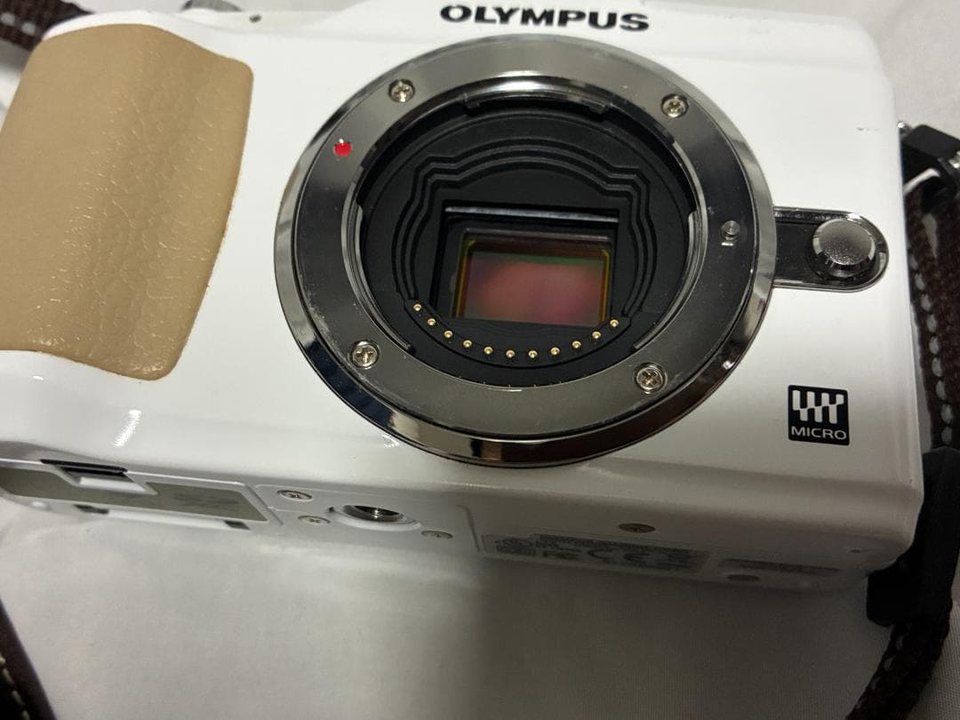 ジャンク　OLYMPUS オリンパス PEN E-PL2 ミラーレス一眼カメラ