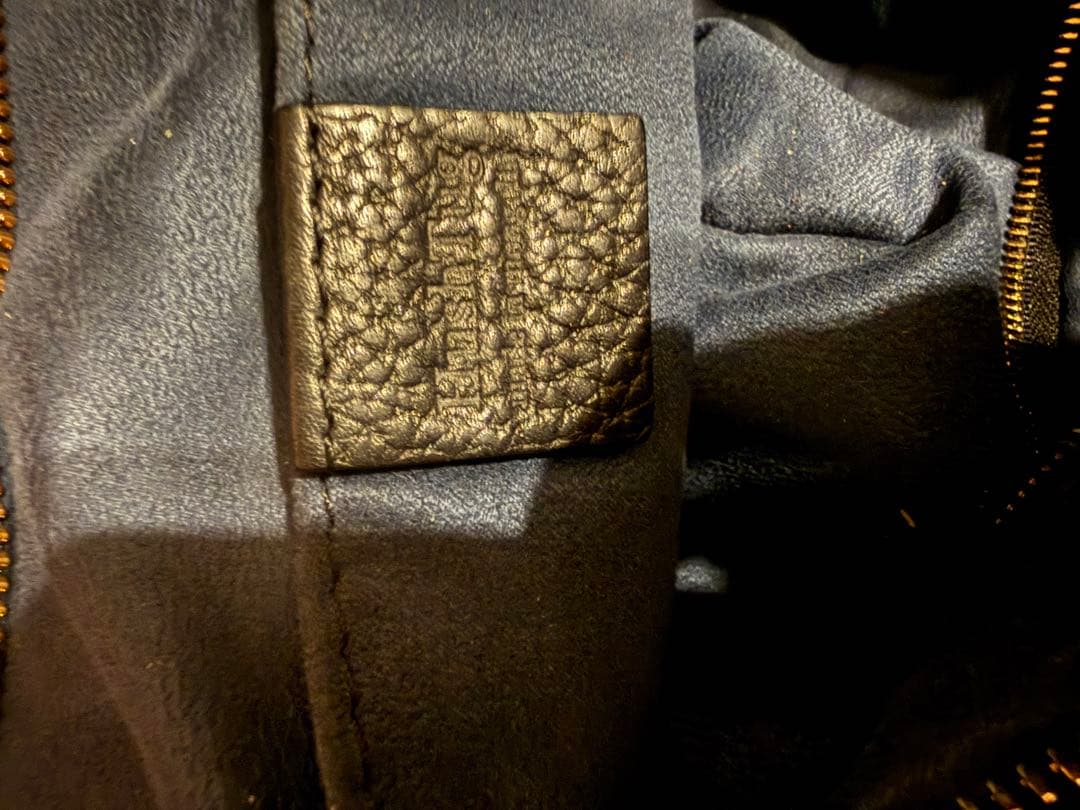 Hush tug ハッシュタグ　バッグ　シボ革　本革　レザー