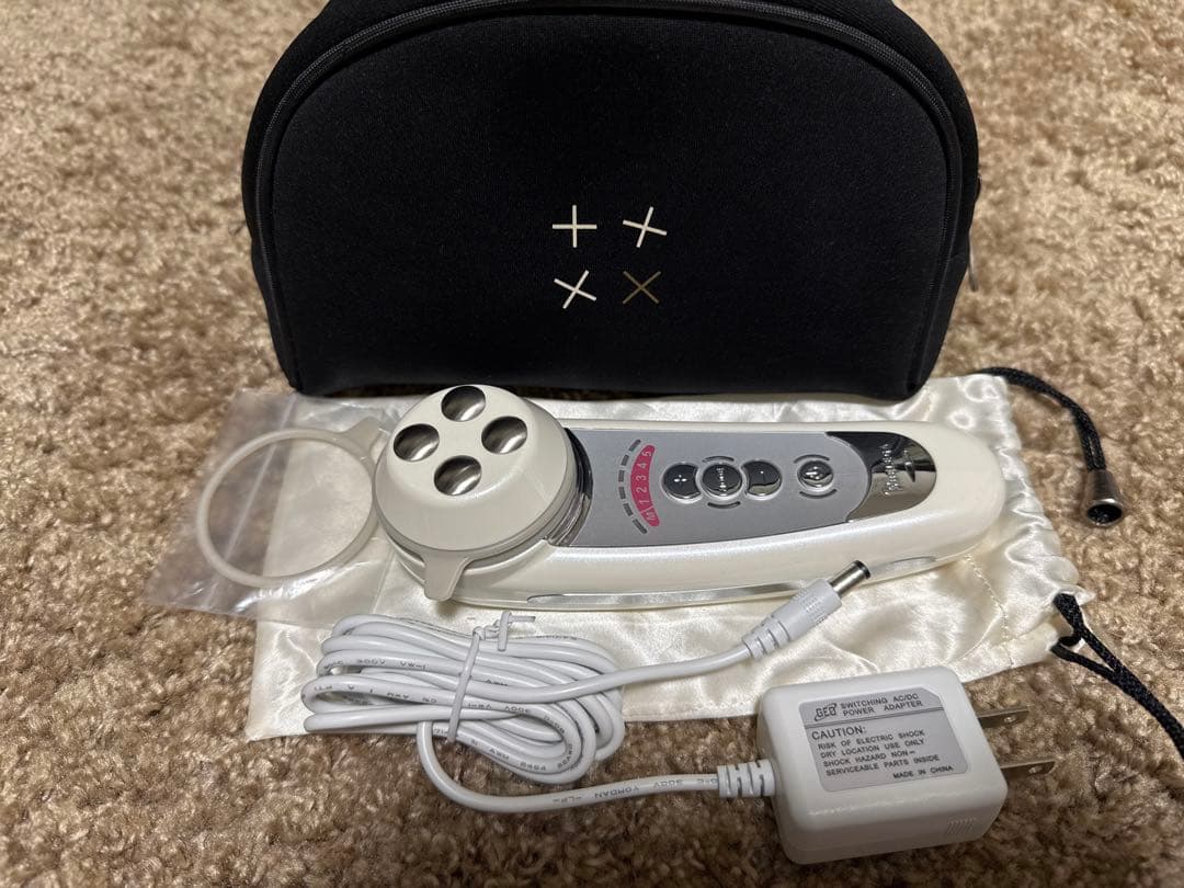 セルキュア 美顔器 温熱機能付き 充電器・ケース付