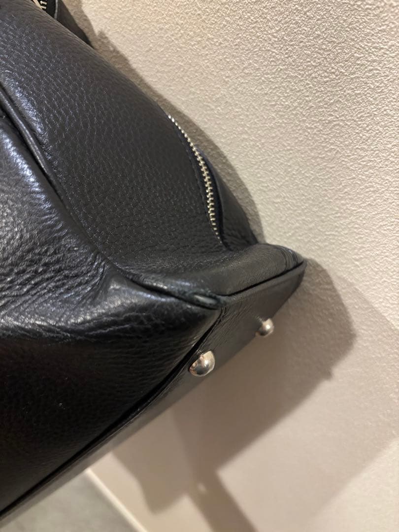 ペッレモルビダビジネスバック