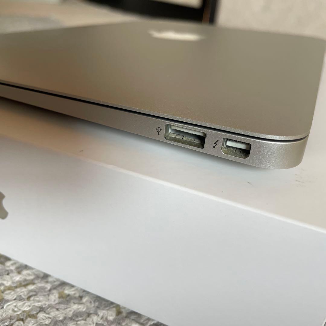 MacBook Air 11インチ〈A1465〉2014