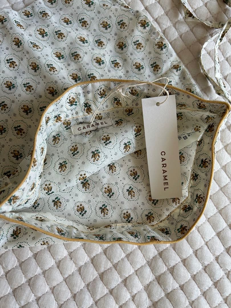 (新品)CARAMEL 花柄ナップザック