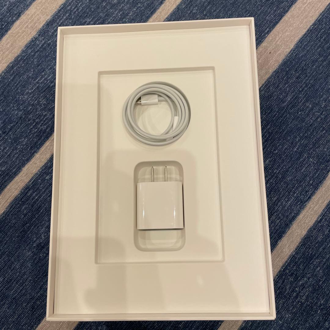 iPad第9世代 10.2インチ Wi-Fiモデルスペースグレー スタイラスペン