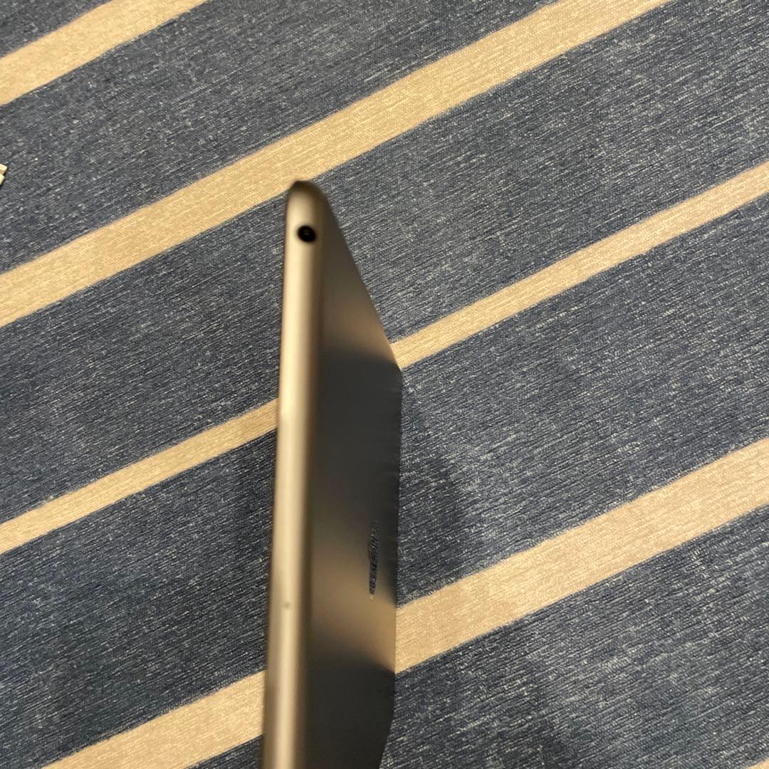 iPad第9世代 10.2インチ Wi-Fiモデルスペースグレー スタイラスペン