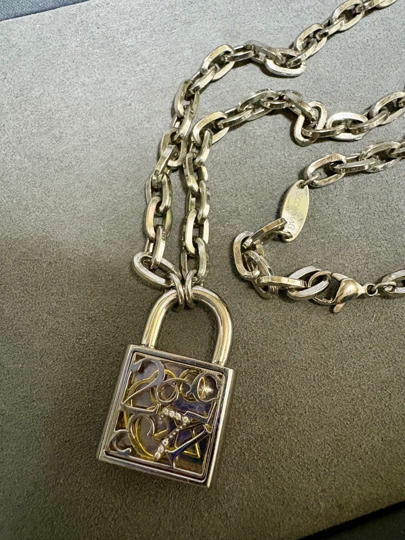 ナンバーパドロックネックレス / SGN-437 SCOMMAG