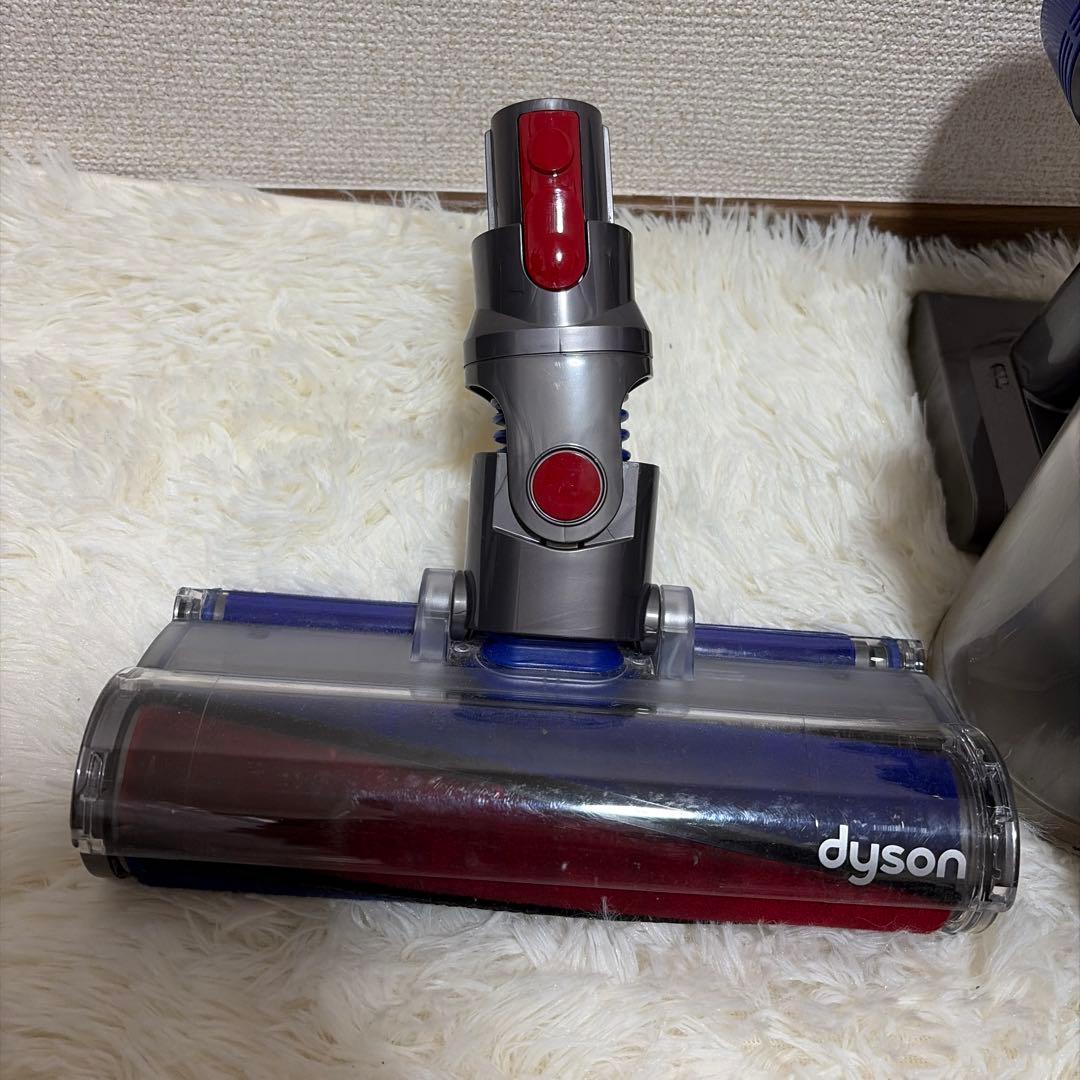 付属品多数 dyson V8 fluffy+ (SV10) 掃除機