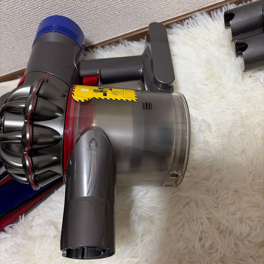 付属品多数 dyson V8 fluffy+ (SV10) 掃除機