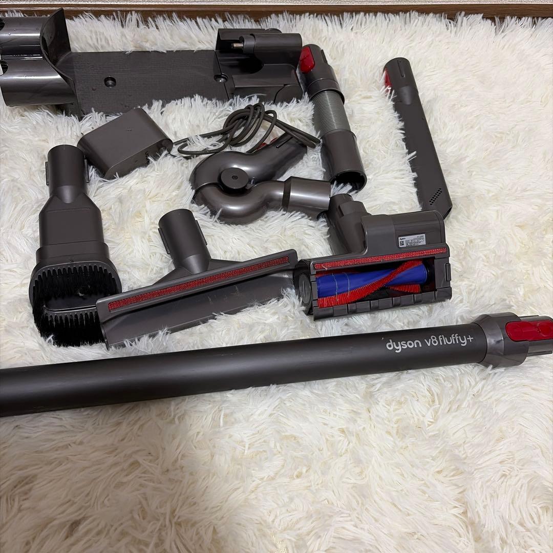 付属品多数 dyson V8 fluffy+ (SV10) 掃除機
