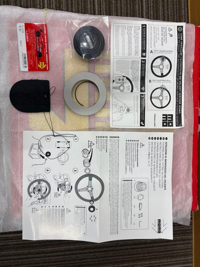 MOMO（モモ）正規品 ステアリング RETRO(レトロ) 36φ(360mm)