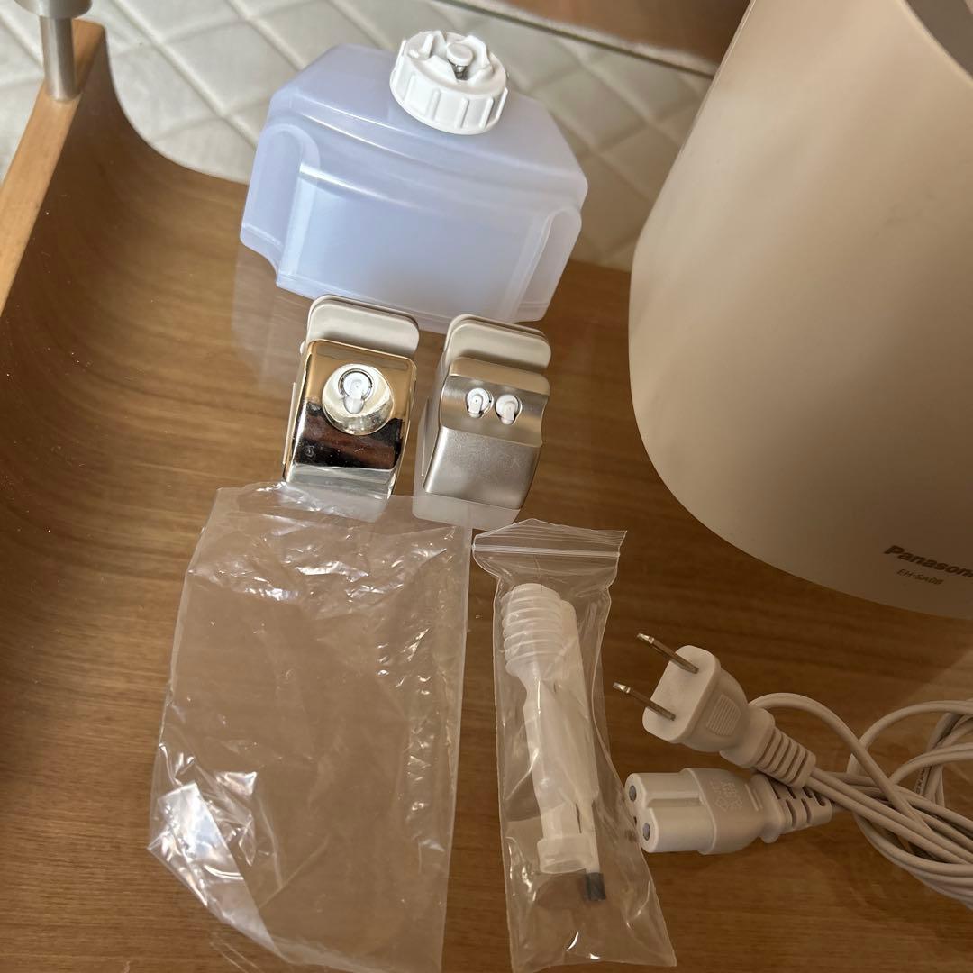 美品！説明書付き。Panasonic フェイススチーマーEH-SA0B