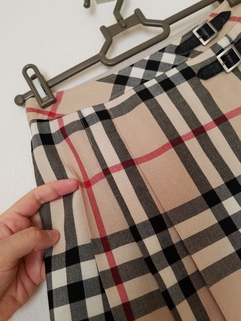 バーバリーキッズスカート 未使用近 ベージュノバチェック女の子120