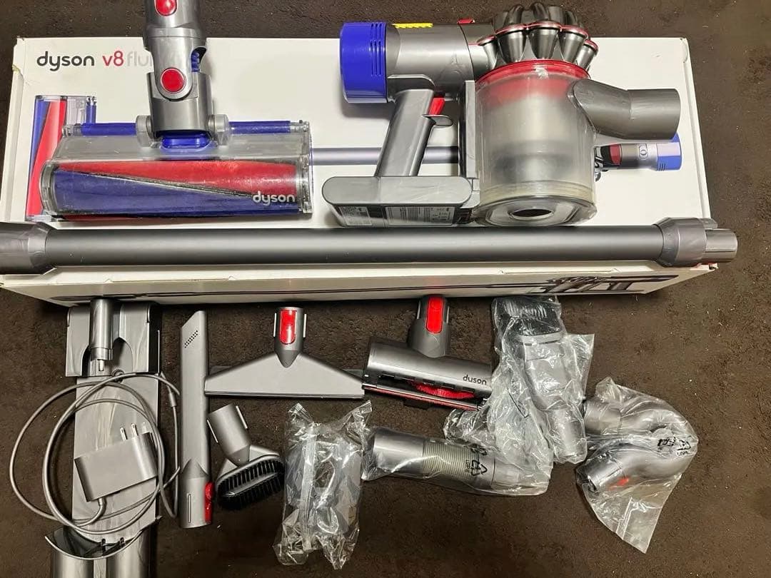 ダイソン dyson v8 fluffy 掃除機 サイクロン 吸引力
