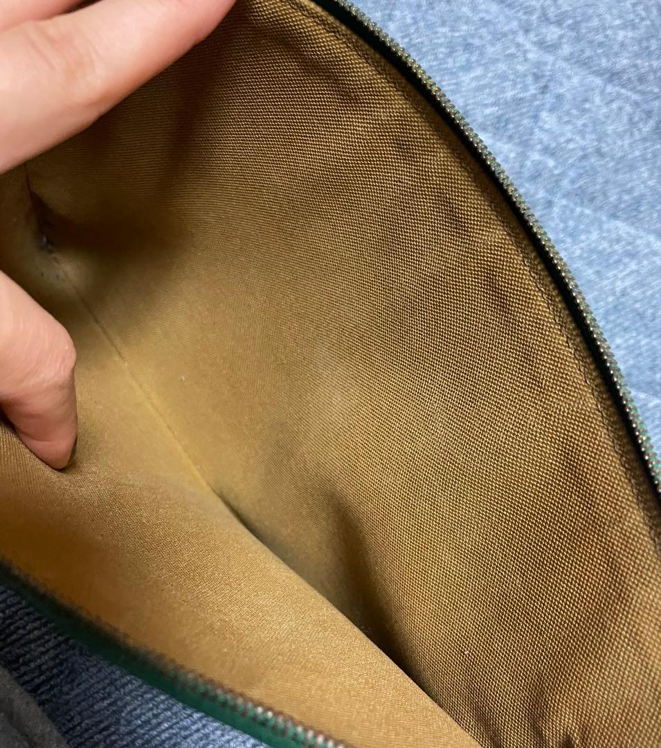 れにCELINE ロゴ入り クラッチバッグ ブラウン/グリーン