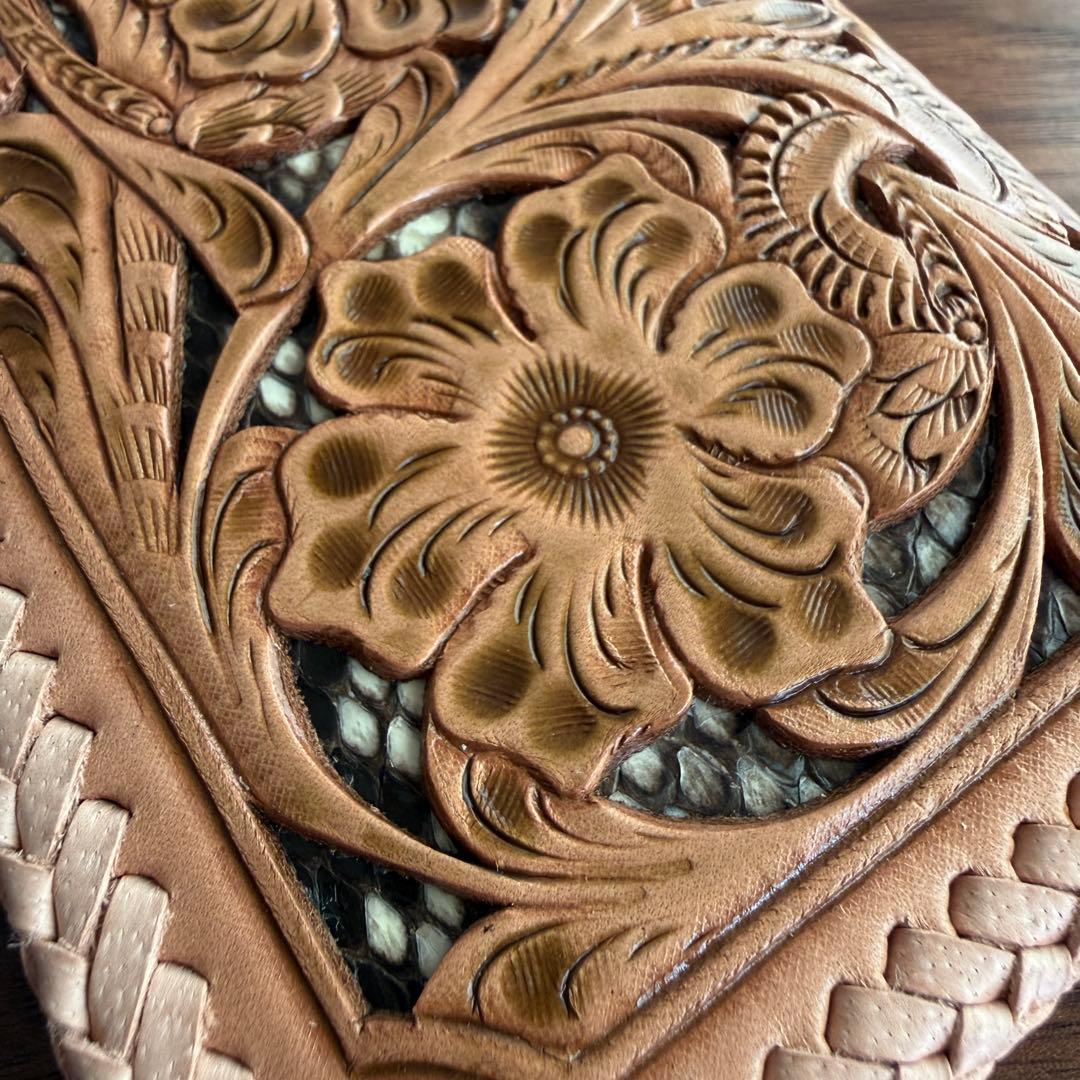 【訳アリ格安品】Carving Wallet ターコイズ本革 財布 店頭品　本物