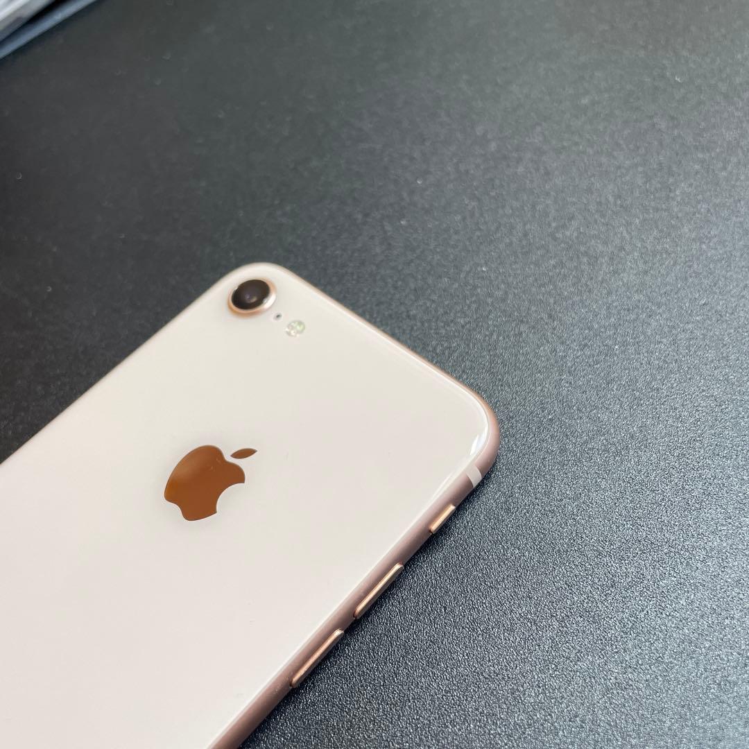 Apple iPhone 8 64GBゴールド本体