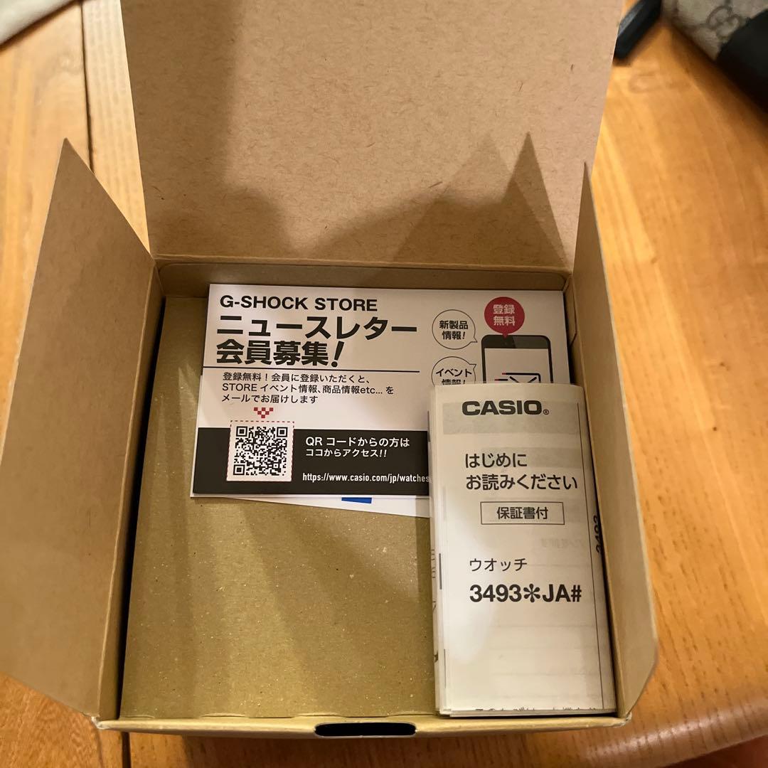 CASIO Baby-G ホワイト&ピンク腕時計（BGD-5000-4BJF）