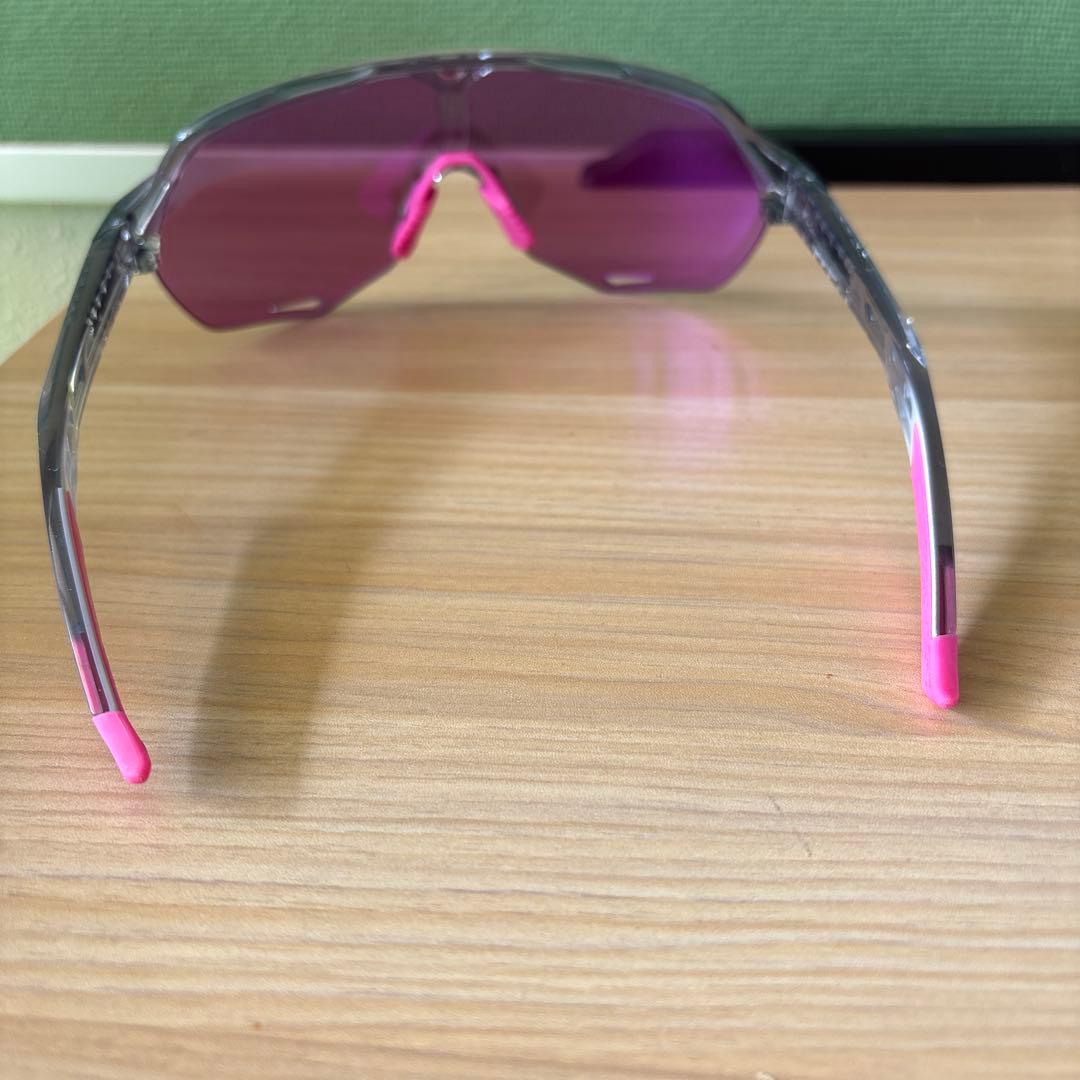 100% スポーツサングラス ピンクレンズ