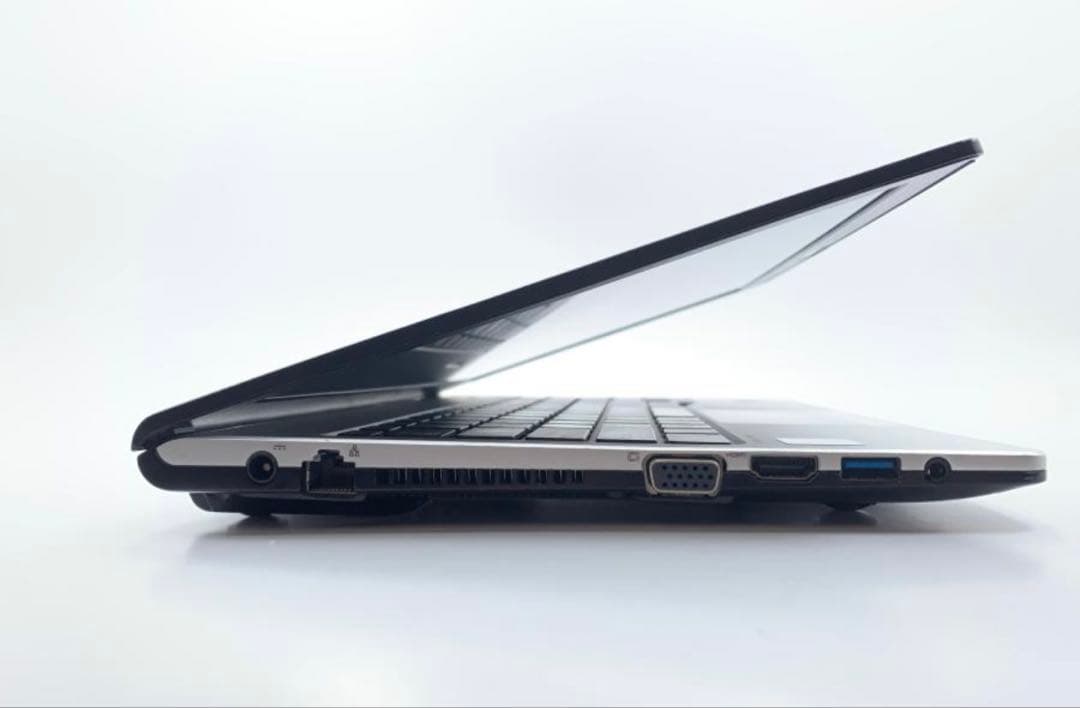 富士通ノートパソコンcore i5 windows11 12gb 256ssd