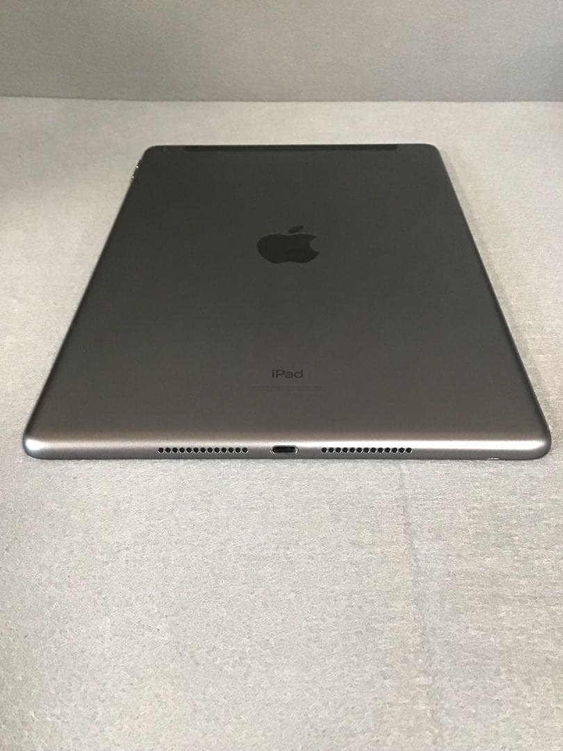 美品　Wi-Fi＋cellular SIMフリー iPad 第9世代 64GB