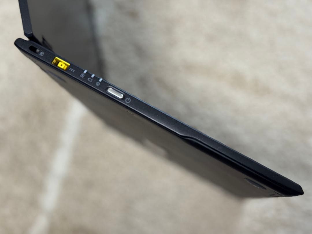 Windowsノート本体 LaVie HZ Hybrid ZERO/Corei7/8GB/256SSD