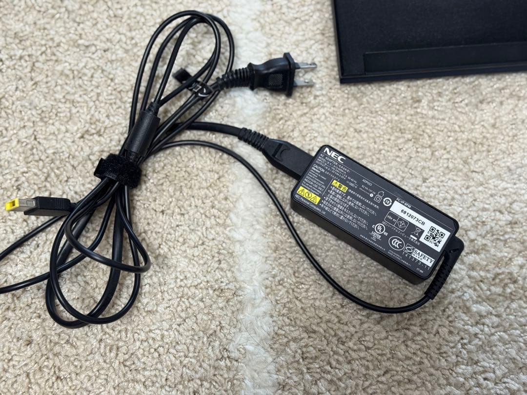 Windowsノート本体 LaVie HZ Hybrid ZERO/Corei7/8GB/256SSD