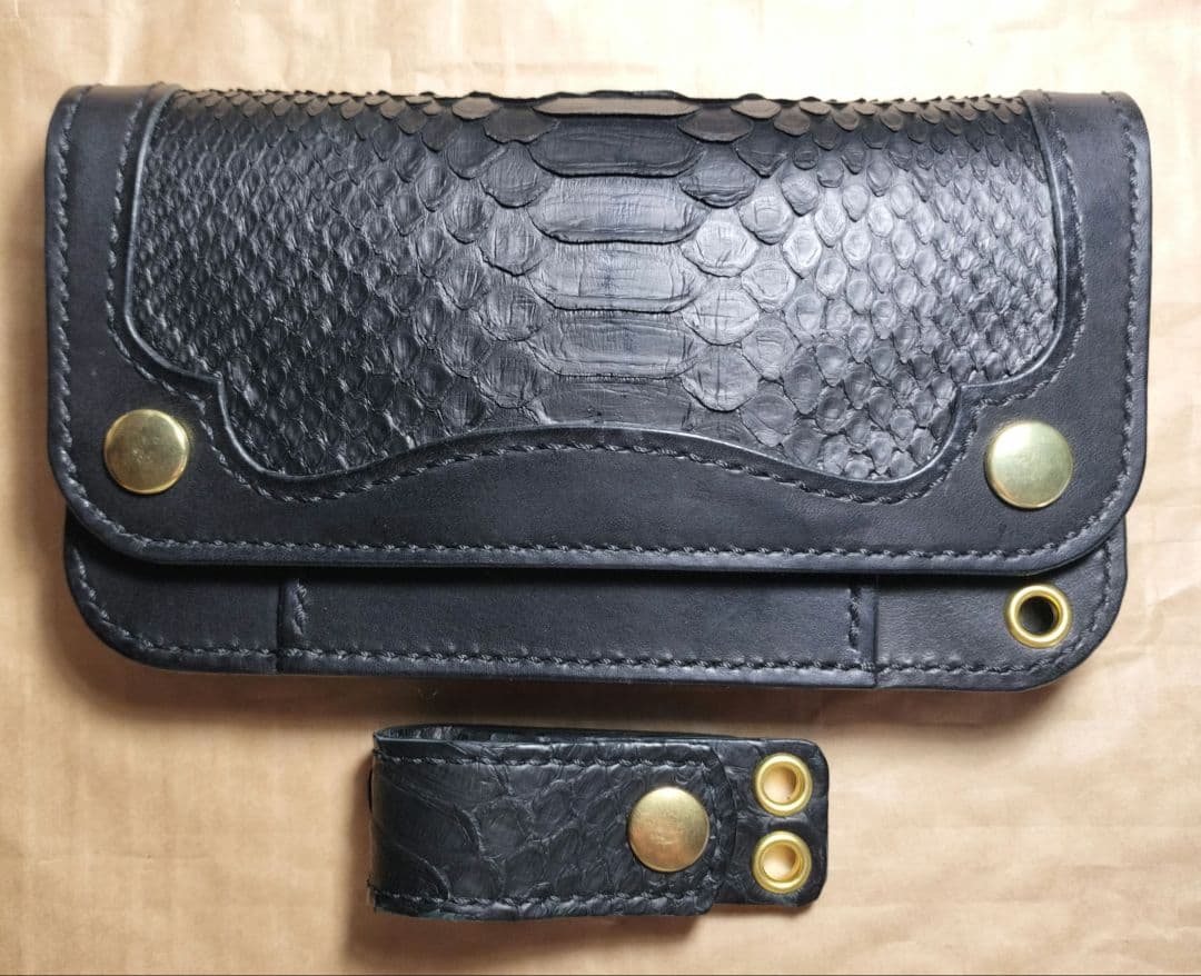 トラッカーウォレット 黒蛇