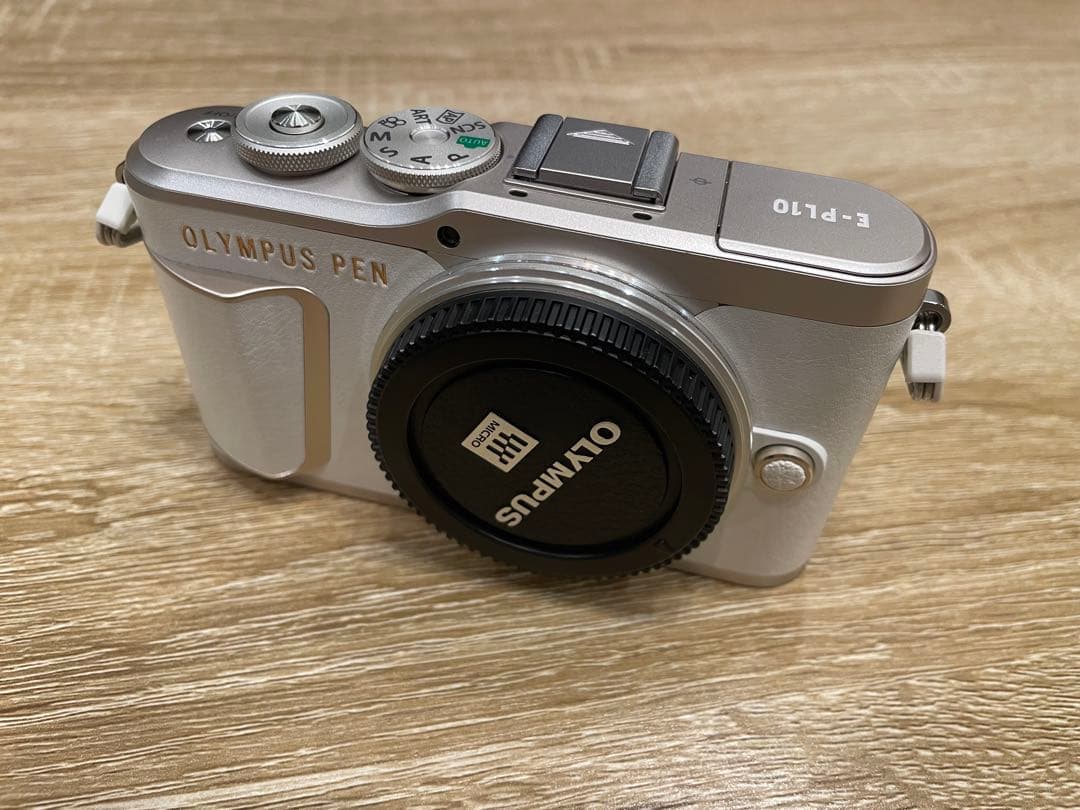 OLYMPUS PEN E-PL10 EZダブルズームキット ホワイト