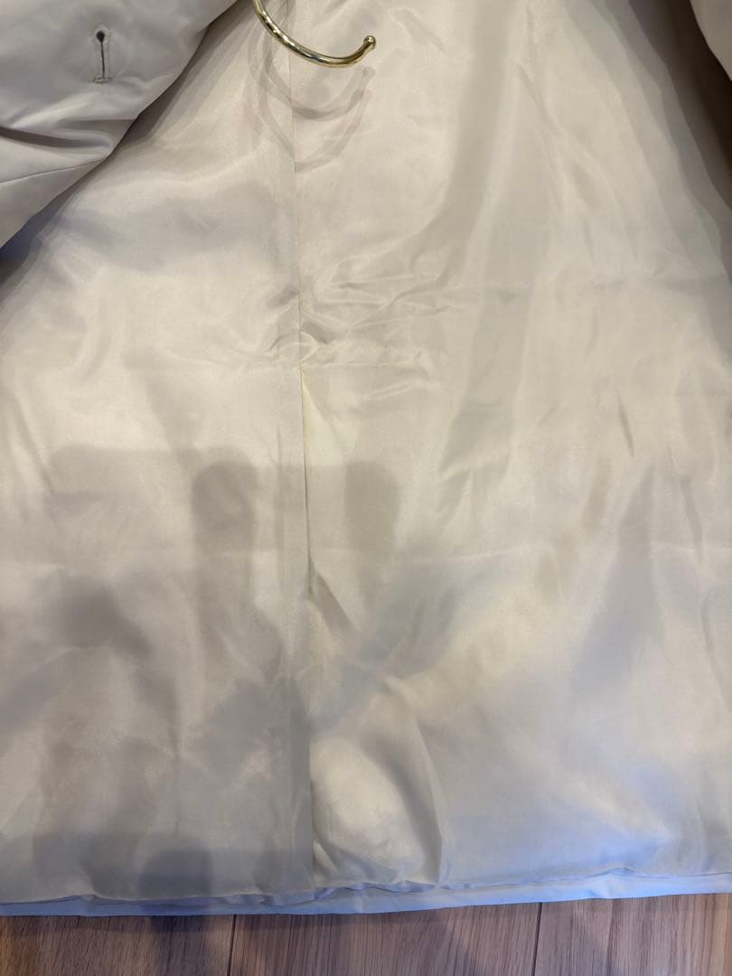 オローネ モノローグダウンコート 完売品 新品未使用 クリーム