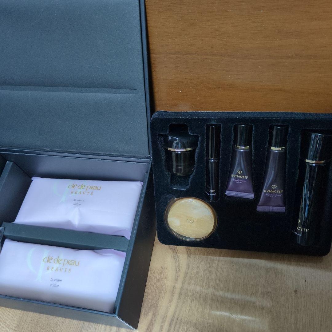 クレ・ド・ポー ボーテ シナクティフ コフレ シナクティフ