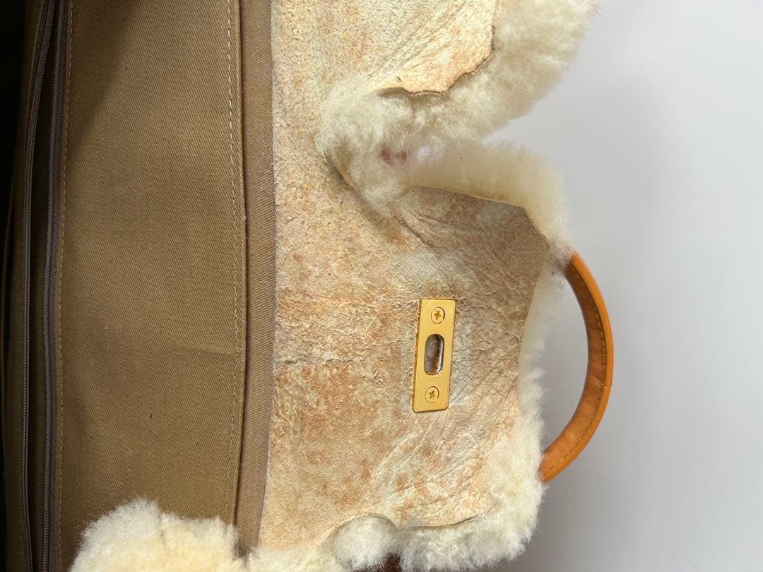 リアルムートンレザーバック