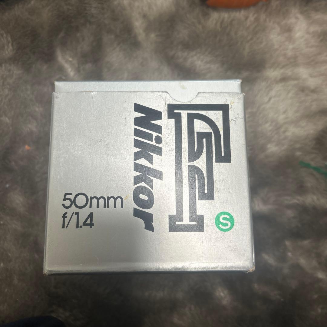 Nikkor 50mm f/1.4 レンズ