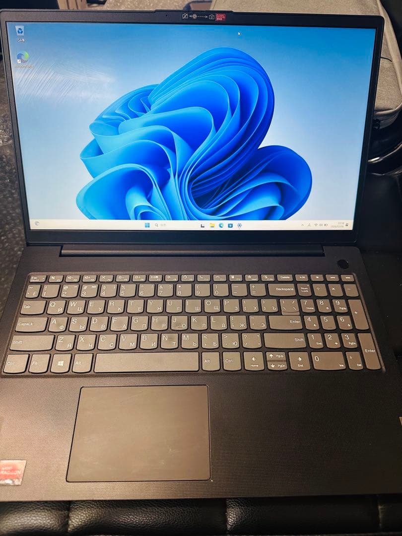 ③ Lenovo15.6型Windows11ノートパソコン