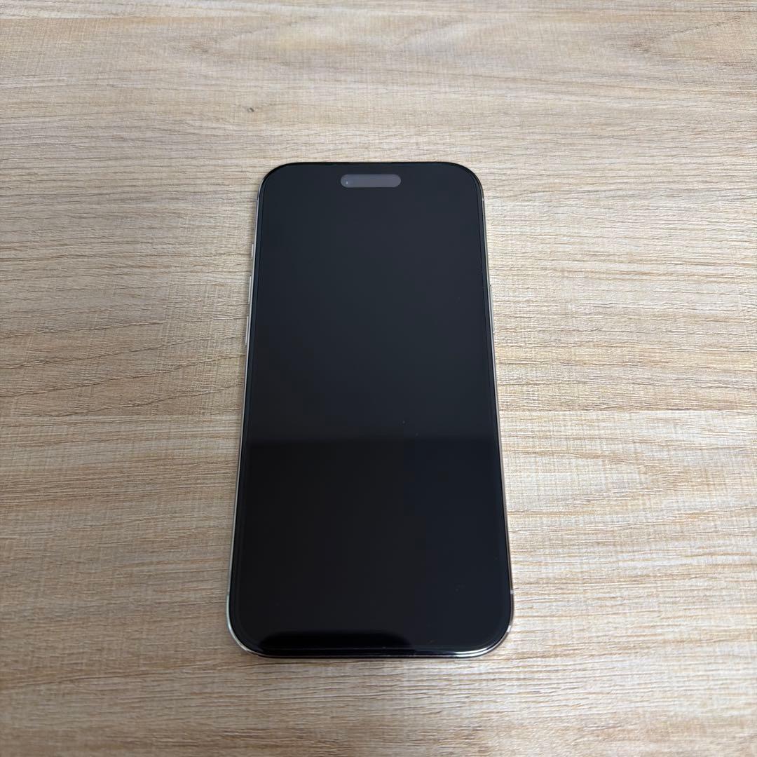 美品 iPhone Air ホワイト256GB 本体 au SIMフリー