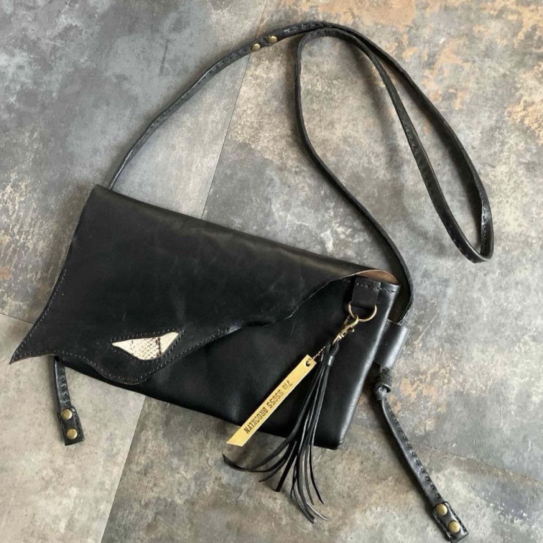 本革☆レザーバッグ　ショルダーバッグ　レザーポシェット　ヌメ革ブラック