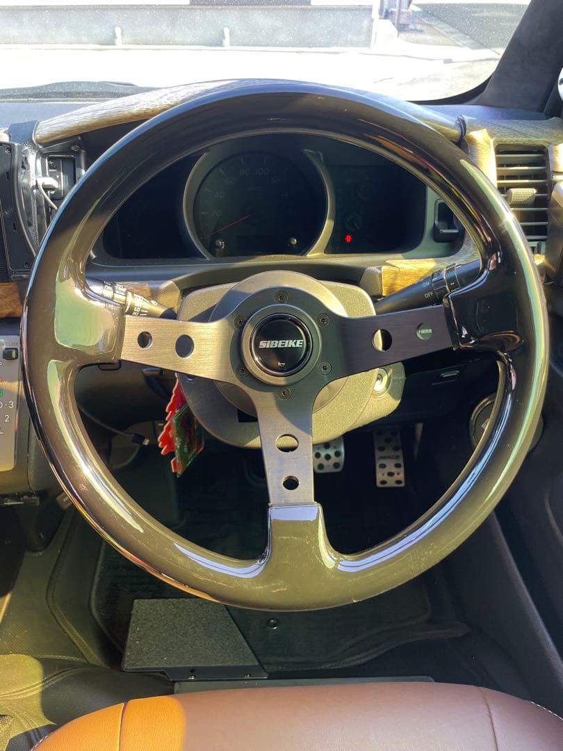 ハイエース200系　未使用に違い