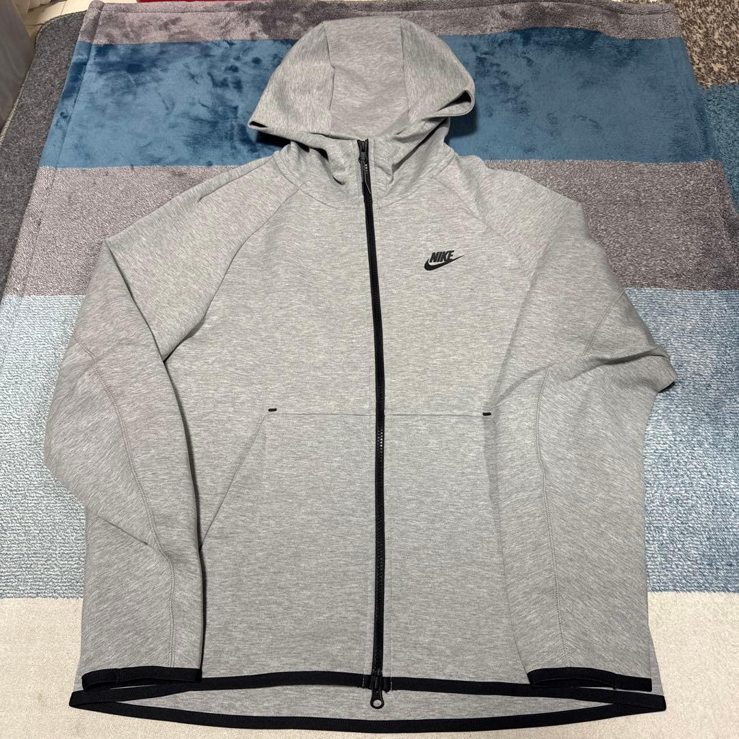 ナイキ　テックフリース　パーカー　グレー　L