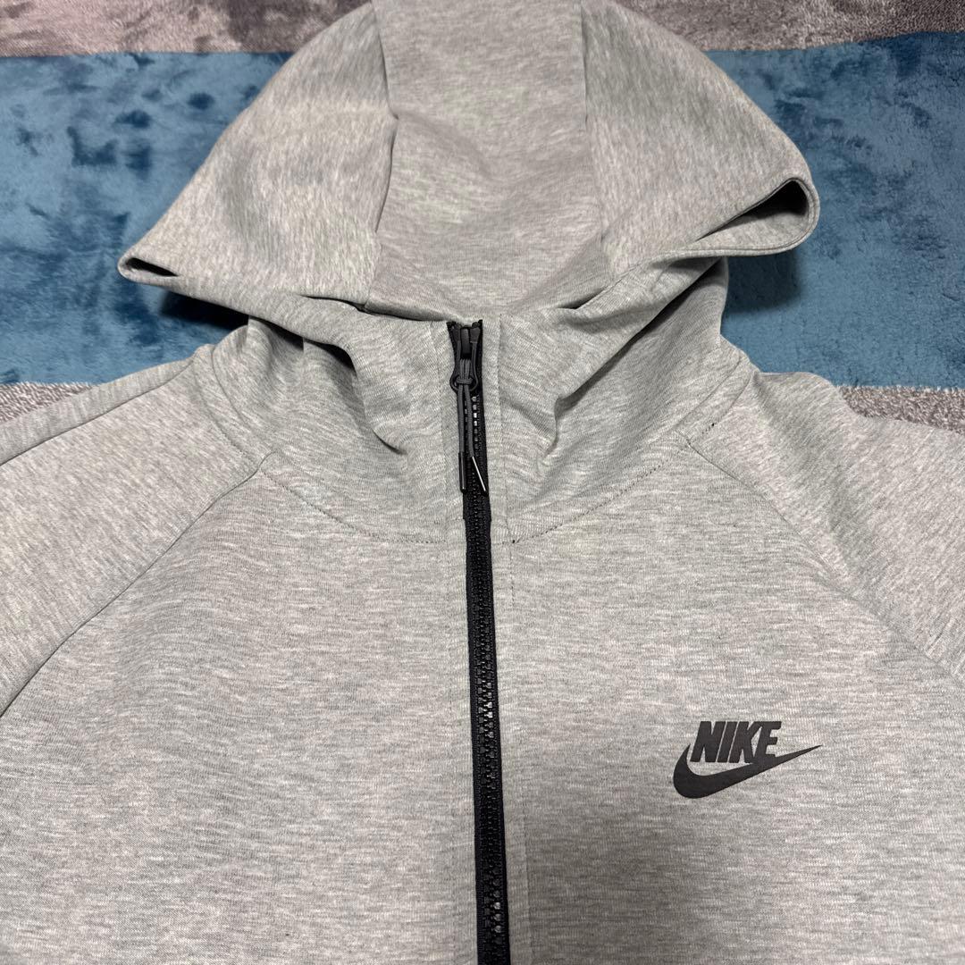 ナイキ　テックフリース　パーカー　グレー　L