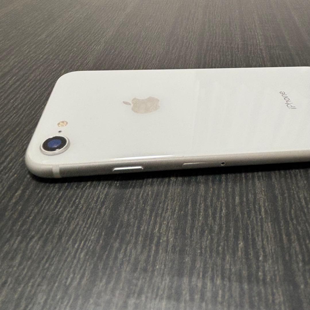 Apple iPhone 8 ホワイト 本体　256GB
