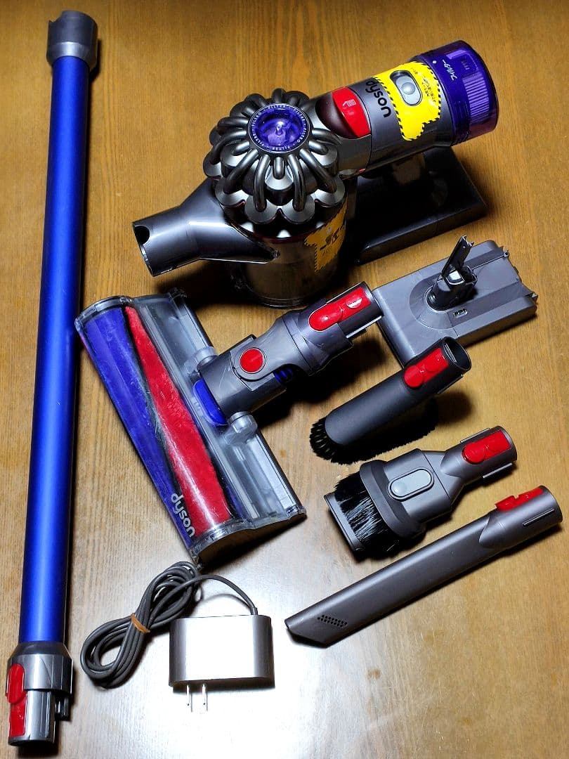 ダイソンV8 SV10K掃除機 完全分解清掃済み動作品 純正バッテリー２つセット