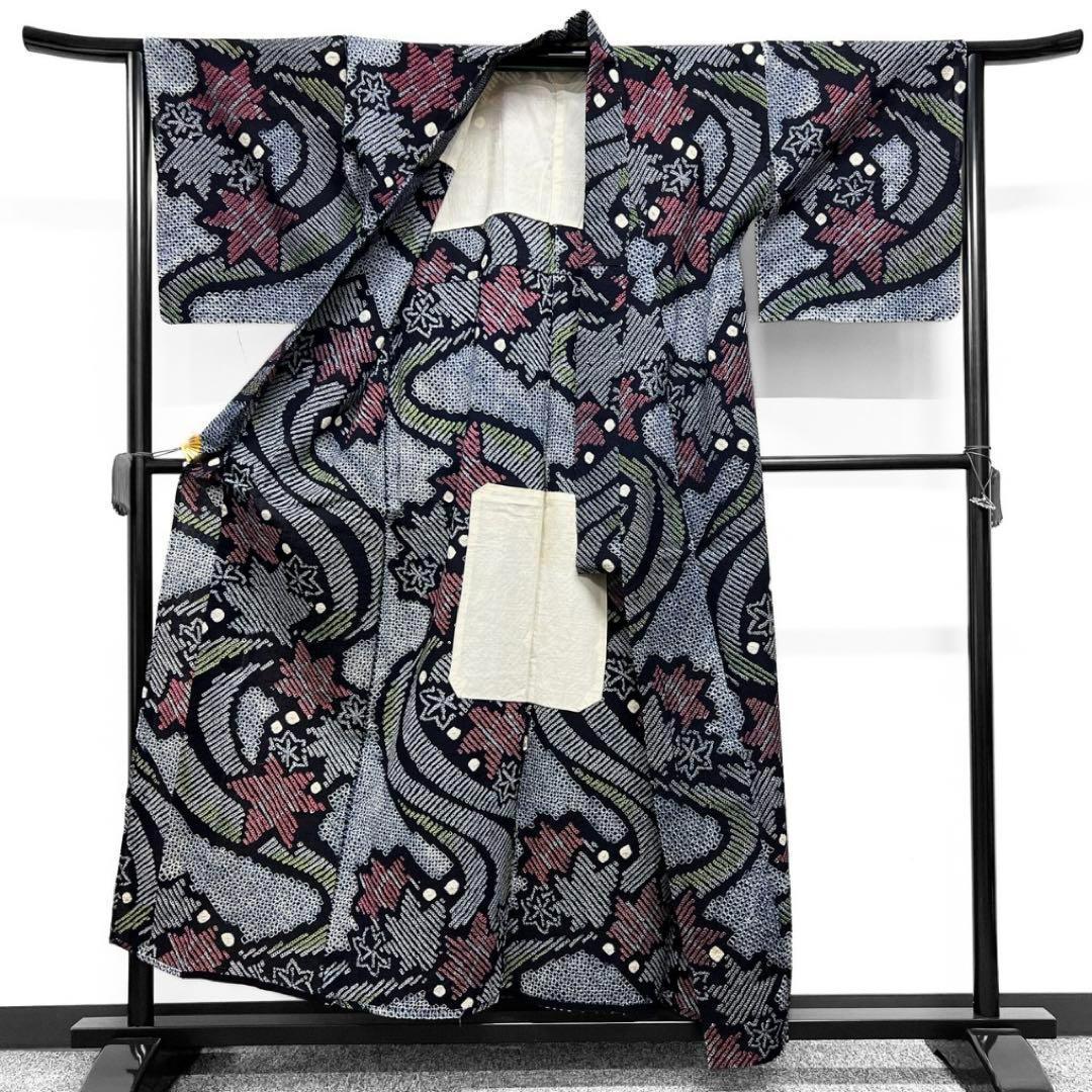 有松鳴海絞り　流水　楓　ネイビー系　着物　043w d