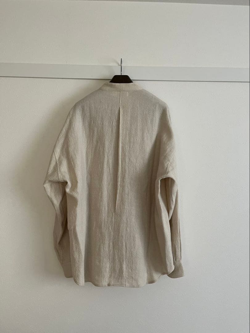 seya. ウールリネンバンドカラーセンタープリーツオーバーシャツ